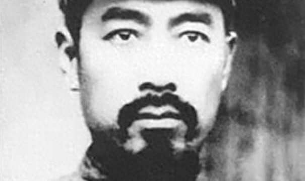九游娱乐-蒋介石为何能当上黄埔军校的校长？周恩来：这两个人的帮助很大！