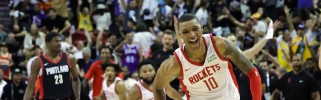 0.6秒绝杀+劲爆隔扣！火箭四少爆发 詹皇大赞伊森