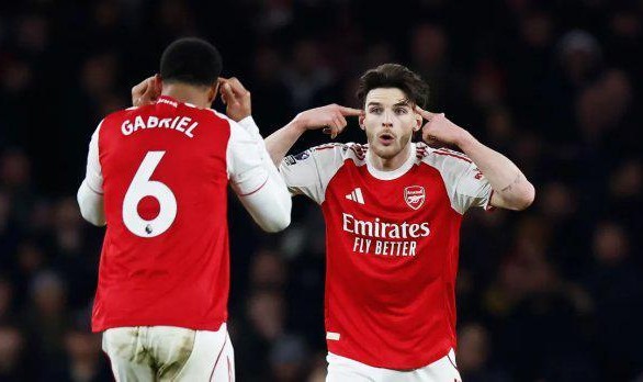 九游-英媒：阿森纳球迷在坑阿森纳