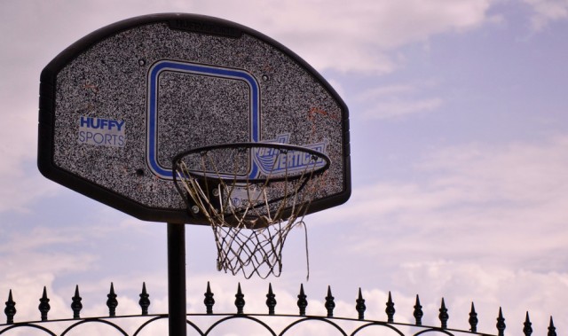 CBA广东男篮最新消息：萨林杰有望加盟华南虎 竟高达180万美元年薪